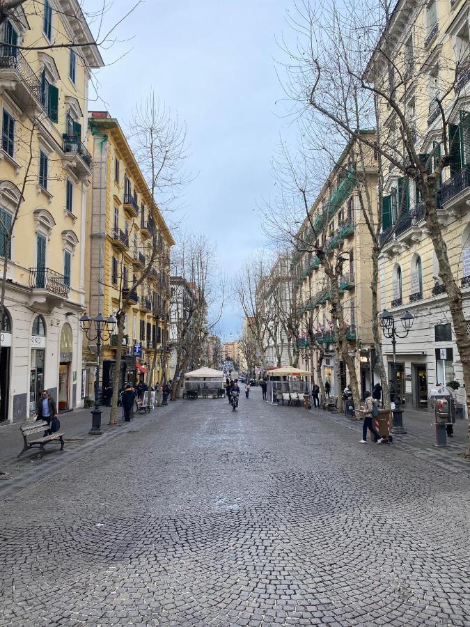 Cilea14 Bed & Breakfast Napoli Bagian luar foto